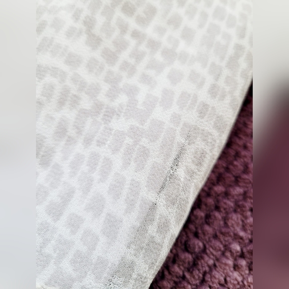 Calvin Klein Jeans Women's Lightweight Chiffon Layers Blouse Medium - Picture 10 of 12